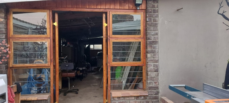 4 Bedroom Property for Sale in West Bank Western Cape